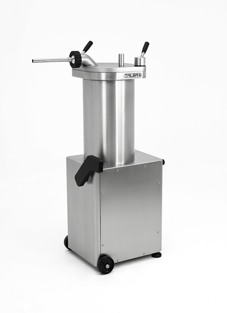 Talsa F25S 48 lb (22 kg) Hydraulic Piston Sausage Stuffer Stainless Steel | Trento – 208V, 3Ph, 1100W/1.5HP